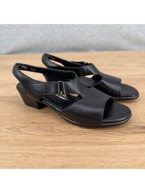 SAS Womens Suntimer Heeled Sandal Shoes Size 7.5 Slim AAA Black Leather Comfort